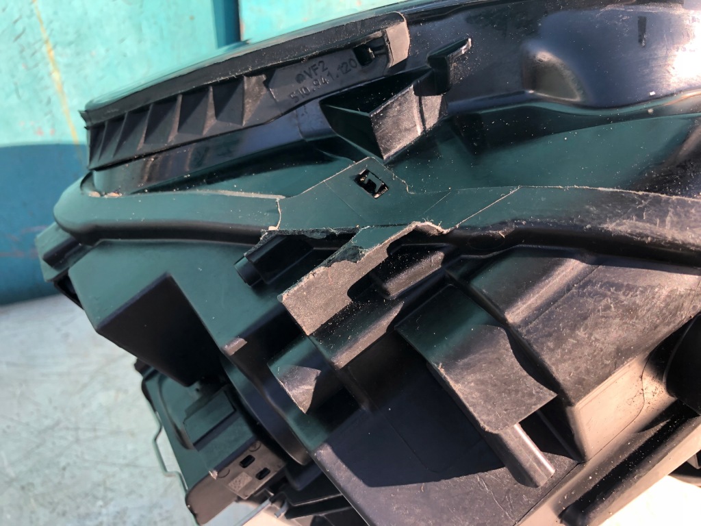 фото №10, Vw golf vii sportsvan lift лампа правый перед правая