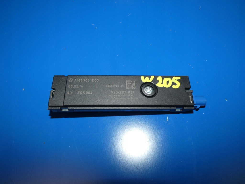 фото №1, Mercedes c klasa w205 усилитель антенны радио