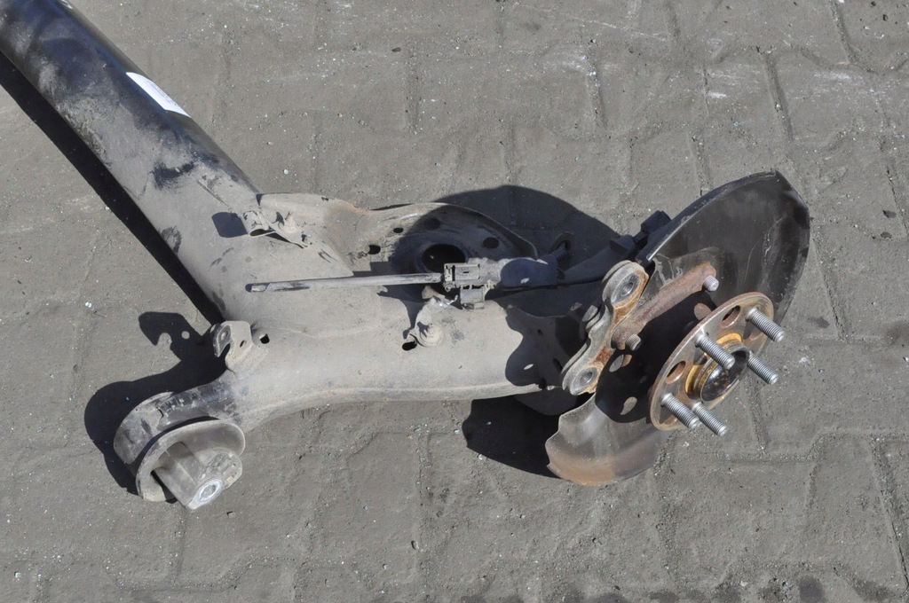 фото №5, Toyota yaris iv підвіска балка задня