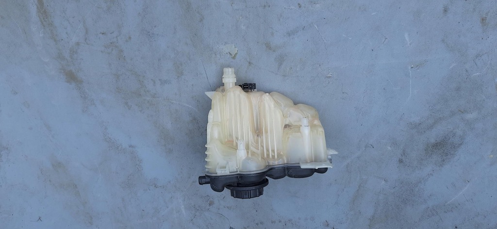 фото №6, Бачок расширительный jaguar xe yc15-8b099-aa