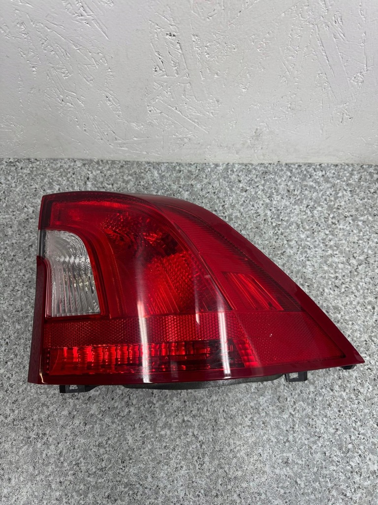 фото №1, Лампа правый задняя volvo s60 ii 2011-2018 30796268