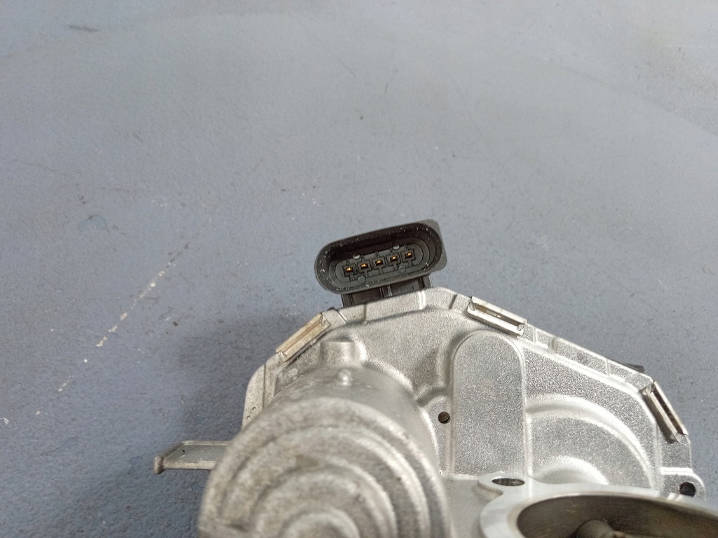 фото №6, Skoda octavia iv 2.0 tdi дроссельная заслонка 05l131501c