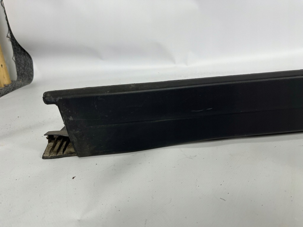 фото №4, Молдинг поріг ліва mercedes glb x247