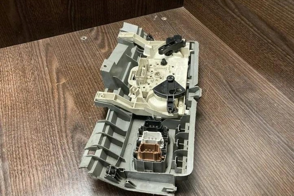 фото №9, Інше модулі renault trafic ii фургон fl 8200004603 2.46l дизель 99kw 2006