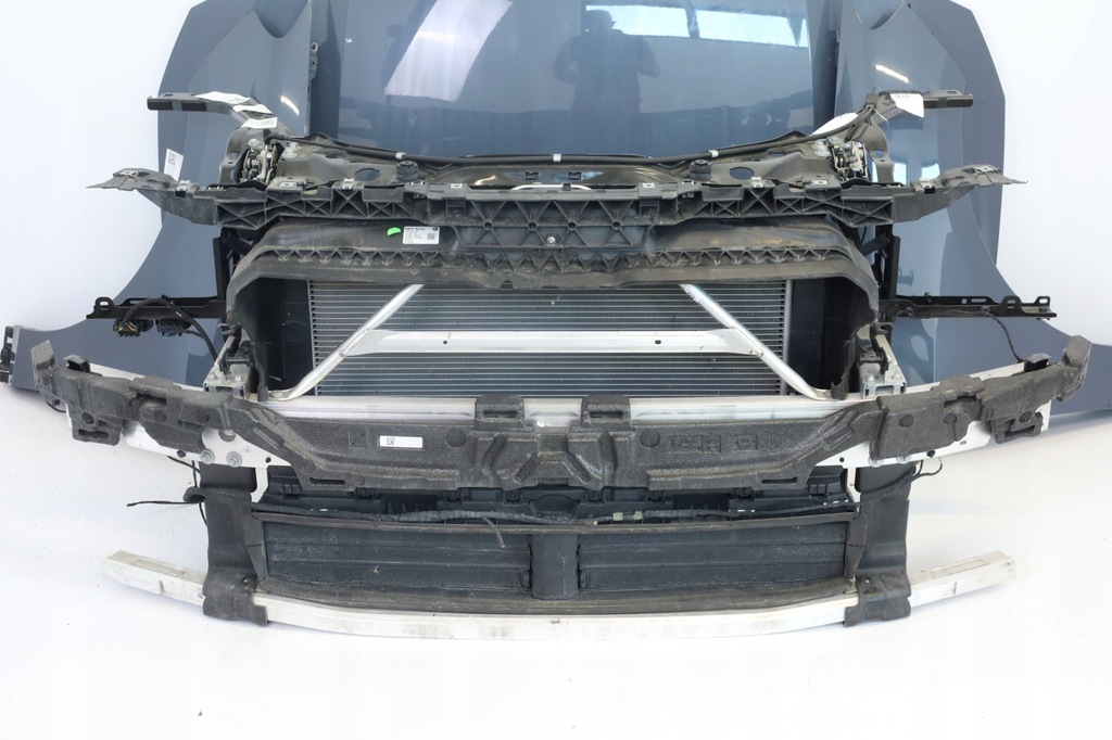 фото №8, Bmw u06 капот бампер крыло лампа led c3n