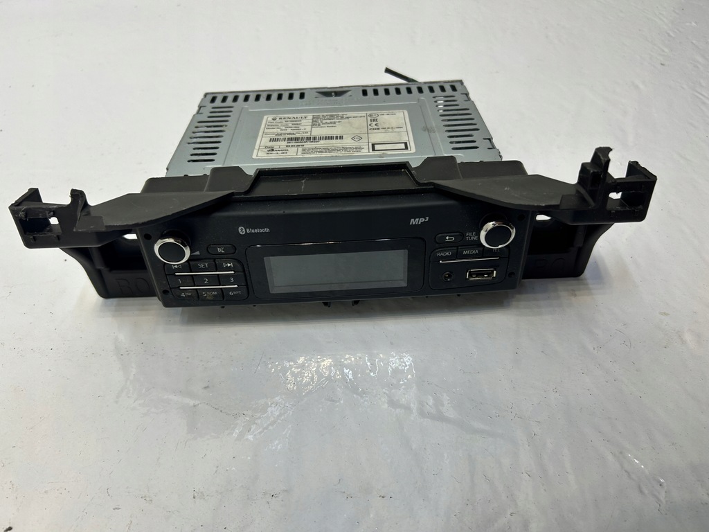 фото №1, Renault zoe kango радио bluetooth 281156903r