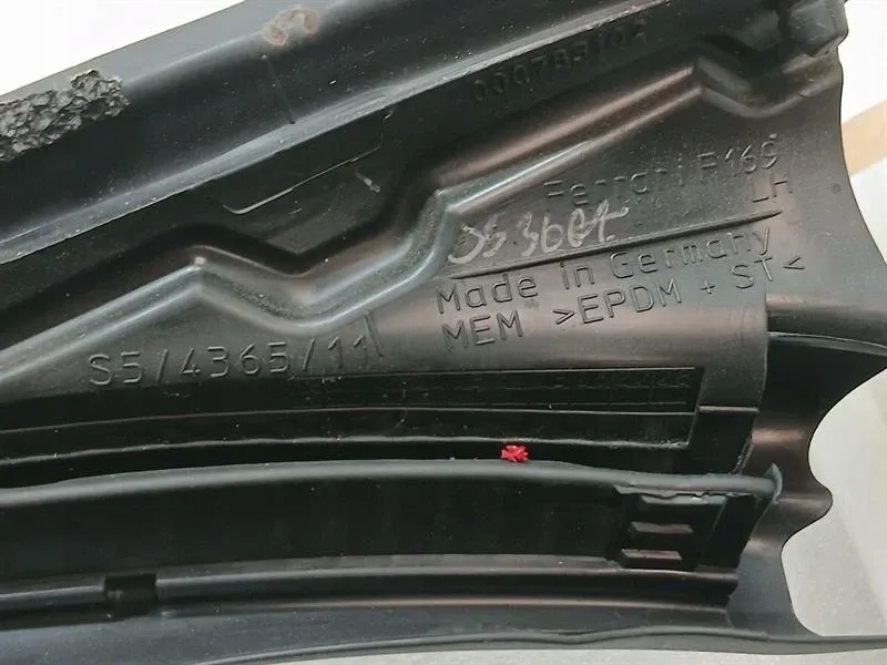 фото №9, Прокладка дверь ferrari roma f169 783102 lh уплотнители дверь левая-