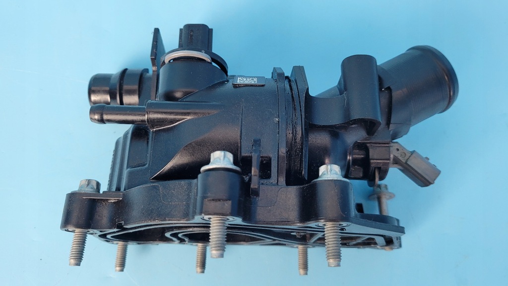 фото №9, Mercedes x247 glb 200 23r корпус термостата патрубок wody a2822030175