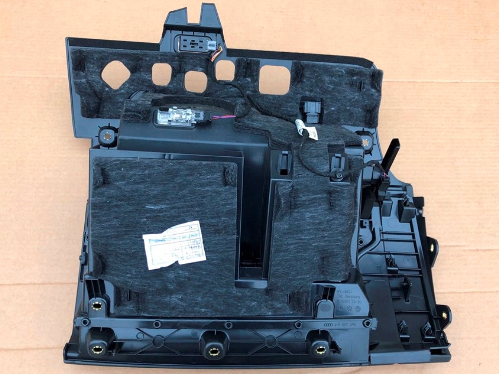 фото №8, Бардачок панелі пасажира audi a8 d4 lift 4h1857096