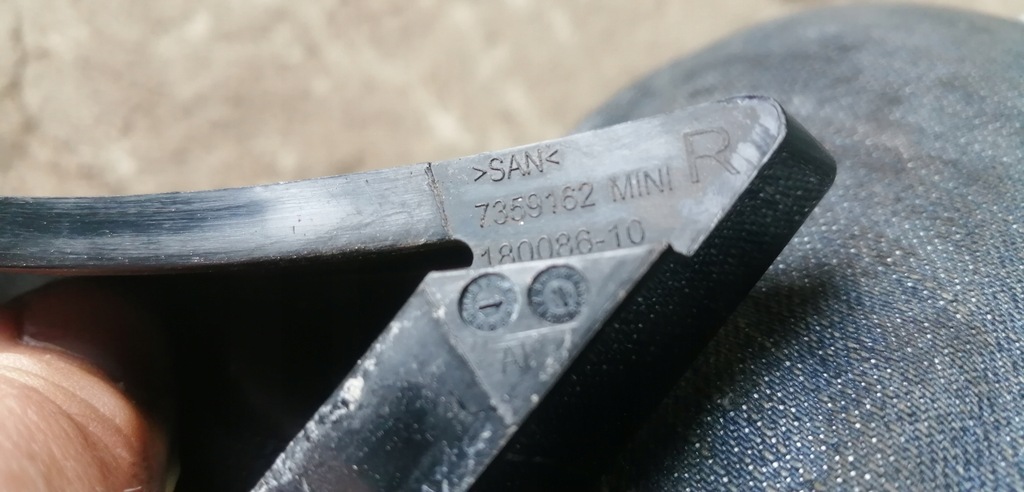 фото №3, Mini cooper f55 f56 заглушка спойлер права