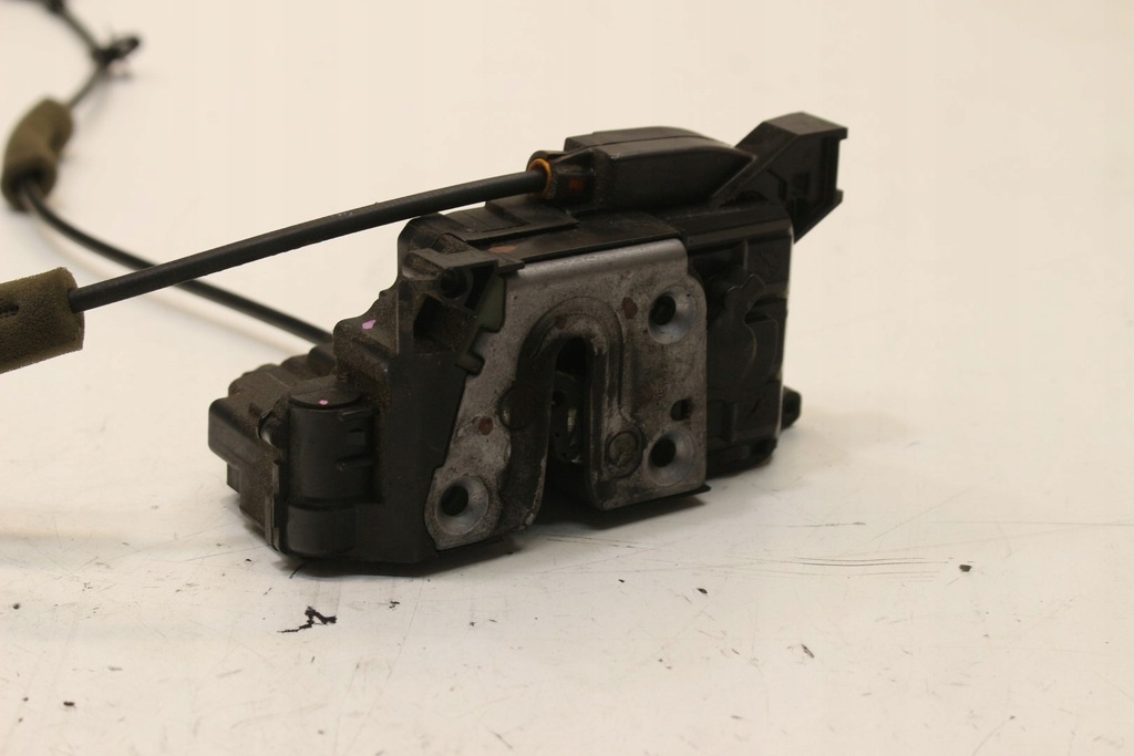 фото №4, Замок двері правий перед 805020009r renault master iii movano