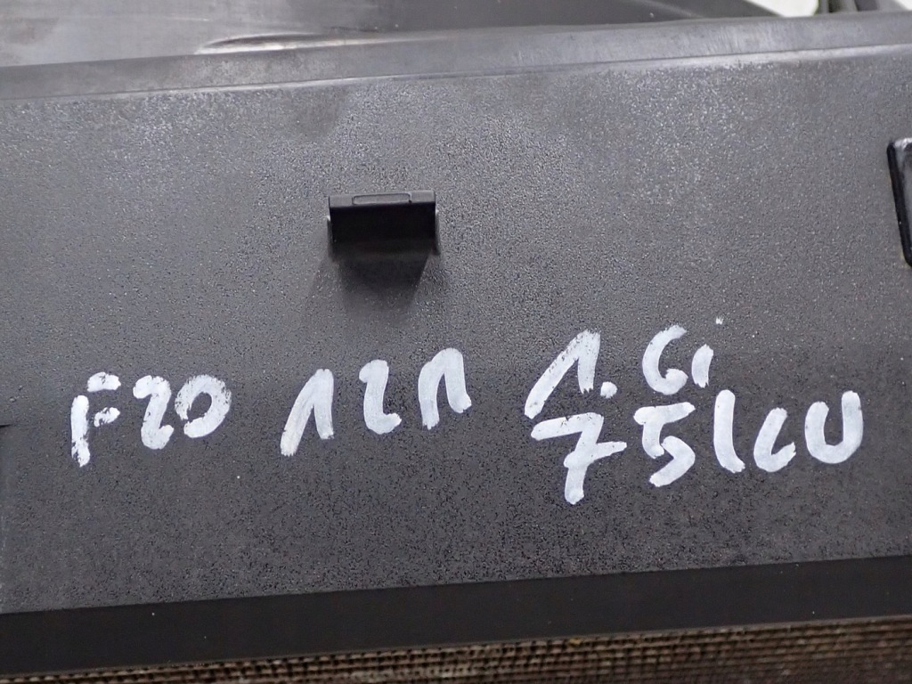 Комплект радіатор води кондиціонер вентилятор bmw 1 f20 1.6 75kw 12r Недорого