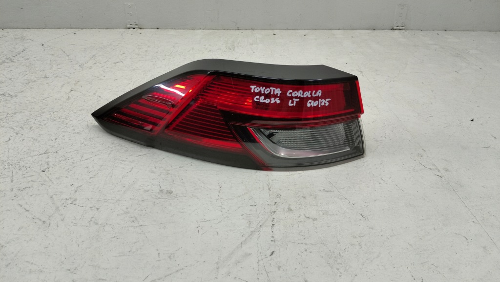 Купити Фара задній ліва задня ліва toyota corolla cross 81561-16690