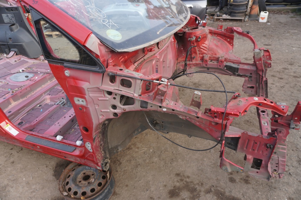 Toyota verso крило задня правий поріг 3r3 2009-2015rok стовпчик  616010f020 Доставка