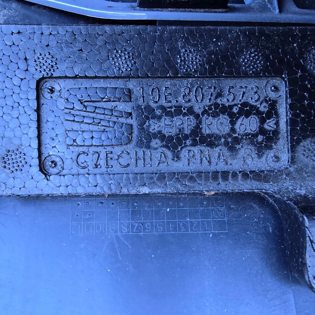 Seat cupra gte 10e 807 421 b бампер задній Недорого