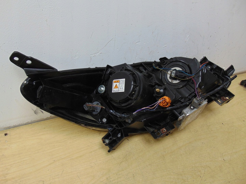 фото №13, Лампа левая перед ксенон mazda 5 ii cw 2010-