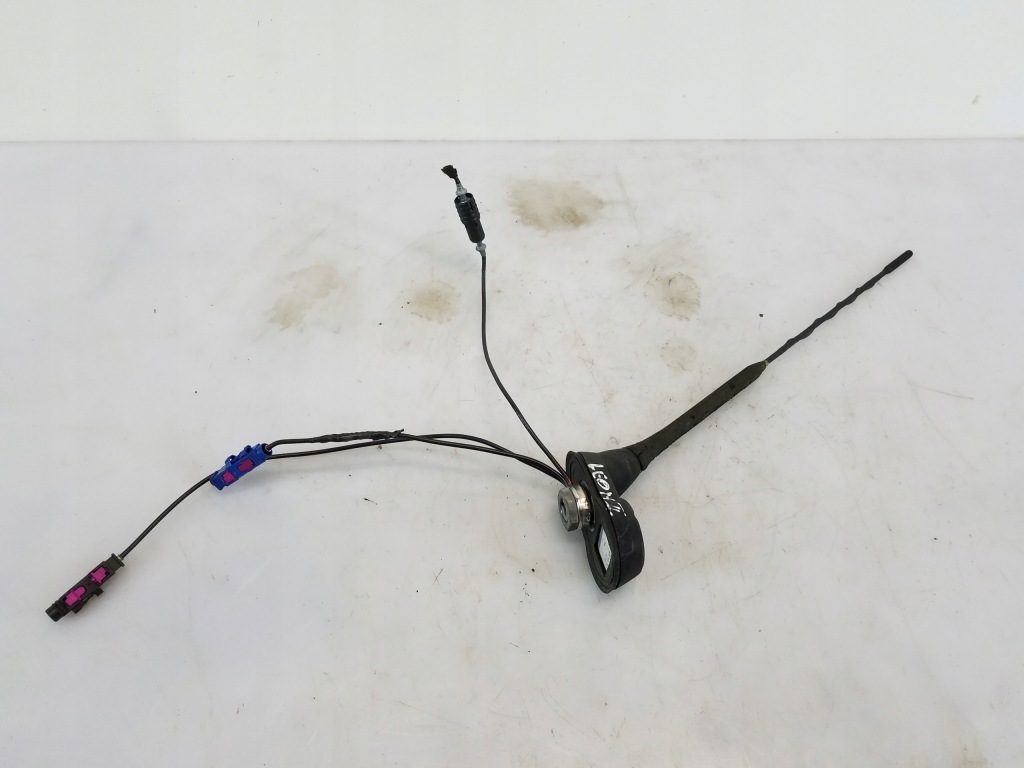 фото №1, Антенна кровельная seat leon ii lift 5p0035501d