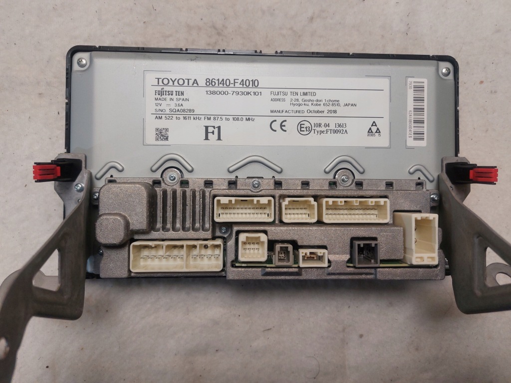 фото №2, Toyota c-hr радио дисплей 86140-f4010