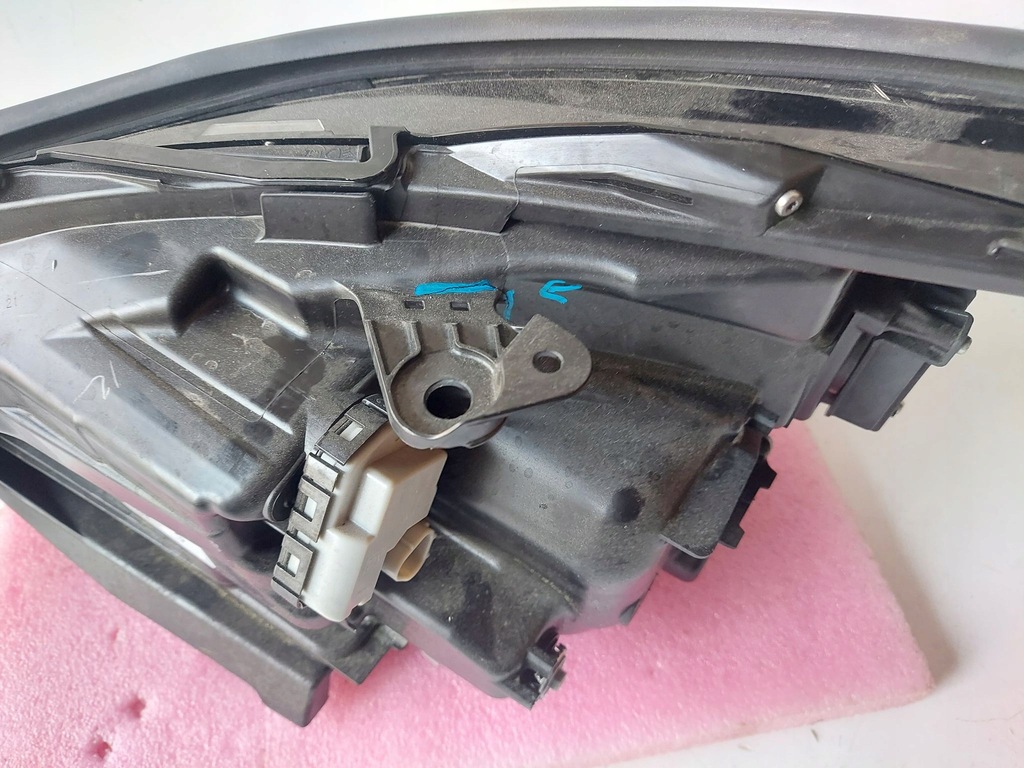 фото №7, Toyota highlander iv 20- лампа права перед fulled