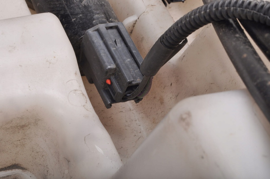 фото №8, Volvo v40 ii 1.5 t3 бачок омивача 31391615