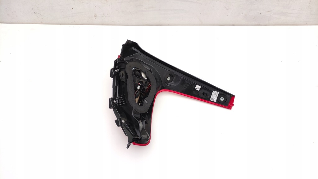 Volvo v40 2 2 12-19 фара led левый задний  задняя европа lt78 Недорого