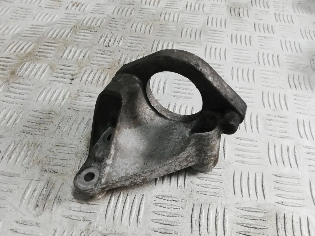 фото №1, Кронштейн підпора піввісь b-klasa w246 a6072050101