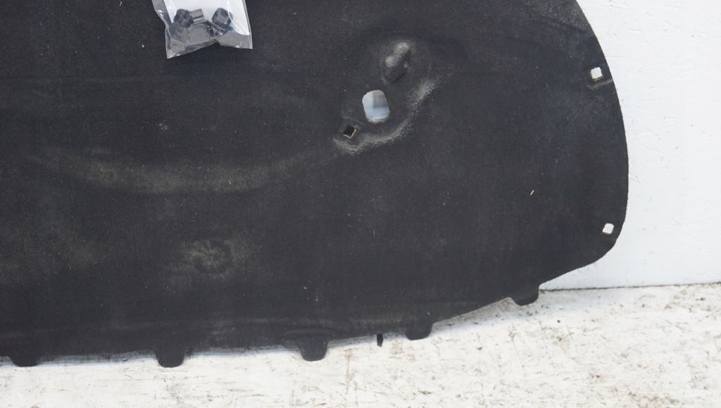 фото №4, Шумоизоляция капот + клипсы vw polo 6r lift