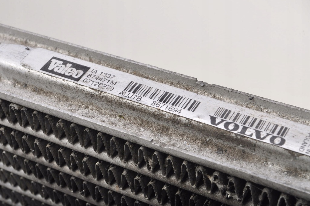 фото №9, Volvo s60 i 2.4 d5 радиатор интеркулер 8671694