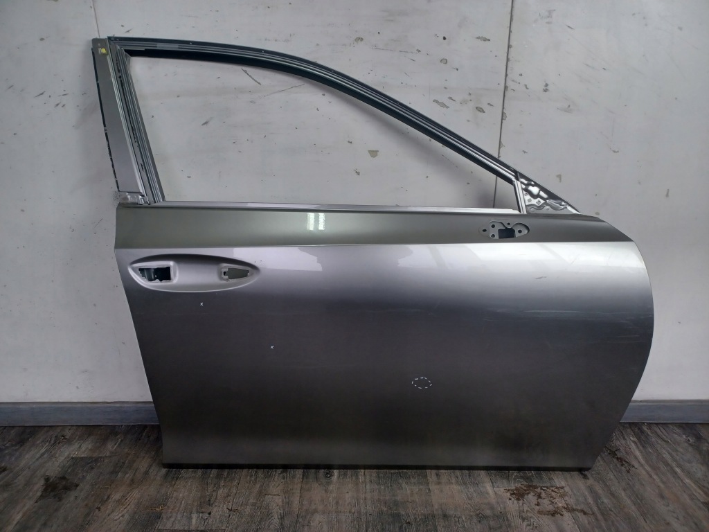 Купити Двері ----- lexus es vii 2018- ------ передні праве