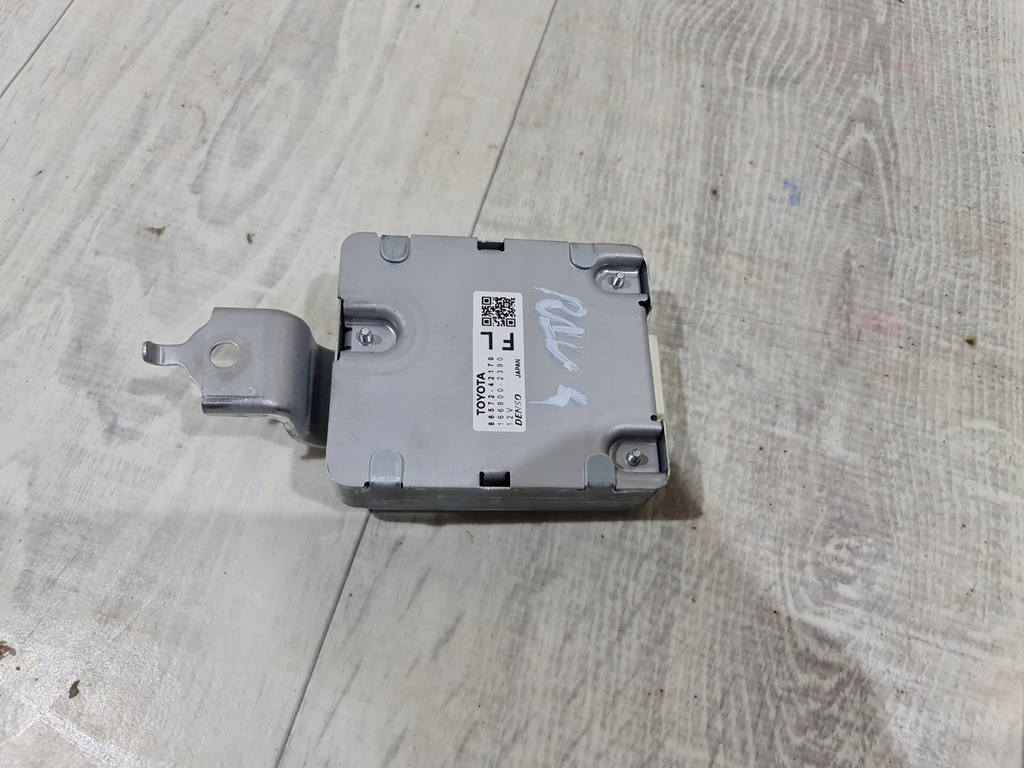 фото №1, Toyota rav4 2019- модуль датчик 86572-42170