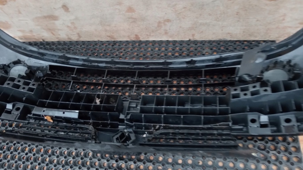 Renault clio ii fl бампер перед nv676 Оригинал