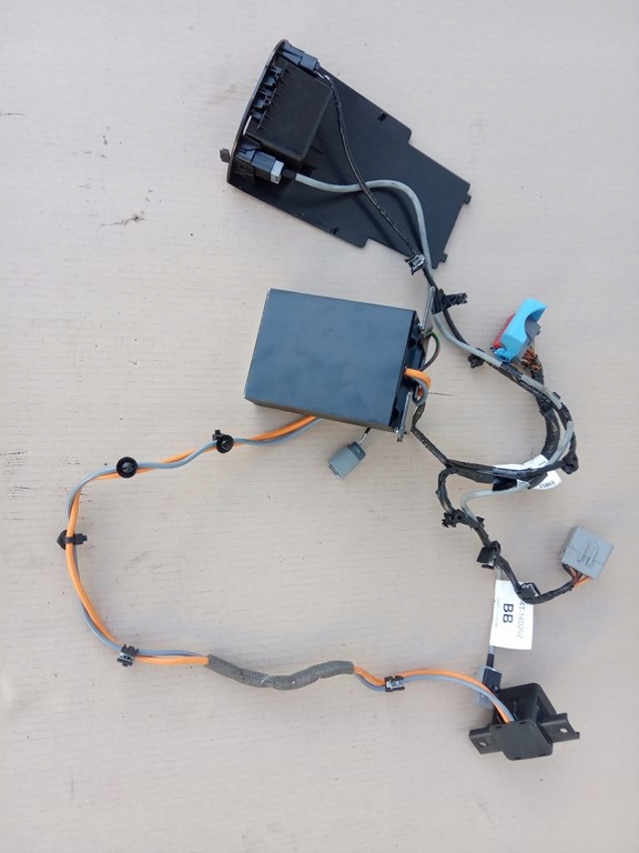 фото №6, Ford kuga mk1 08-12r. - перетворювач напруги