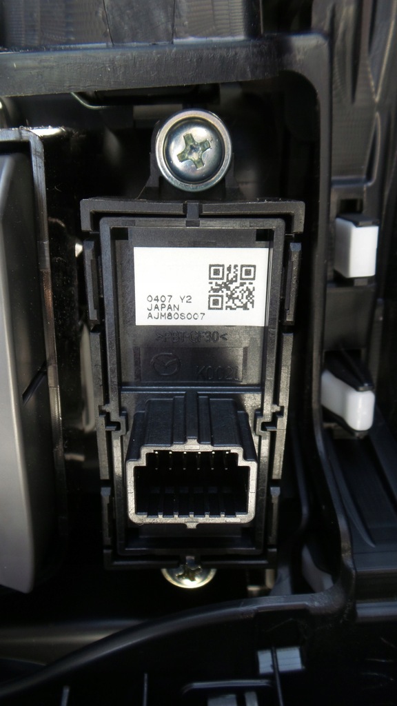 фото №16, Туннель средний подлокотник mazda 3 iii 2018 gmj666cm0a панель средний