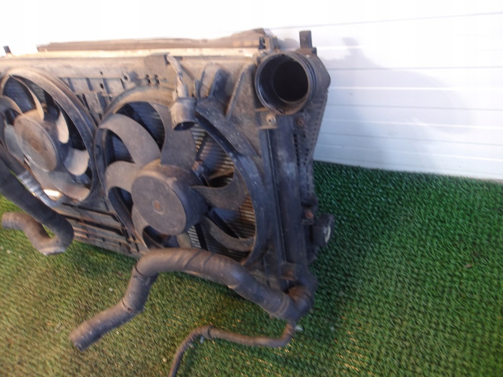 Vw passat b6 05-10 2.0 tdi радіатор води кондиціонер інтеркулер вентилятор комплект Оригінал