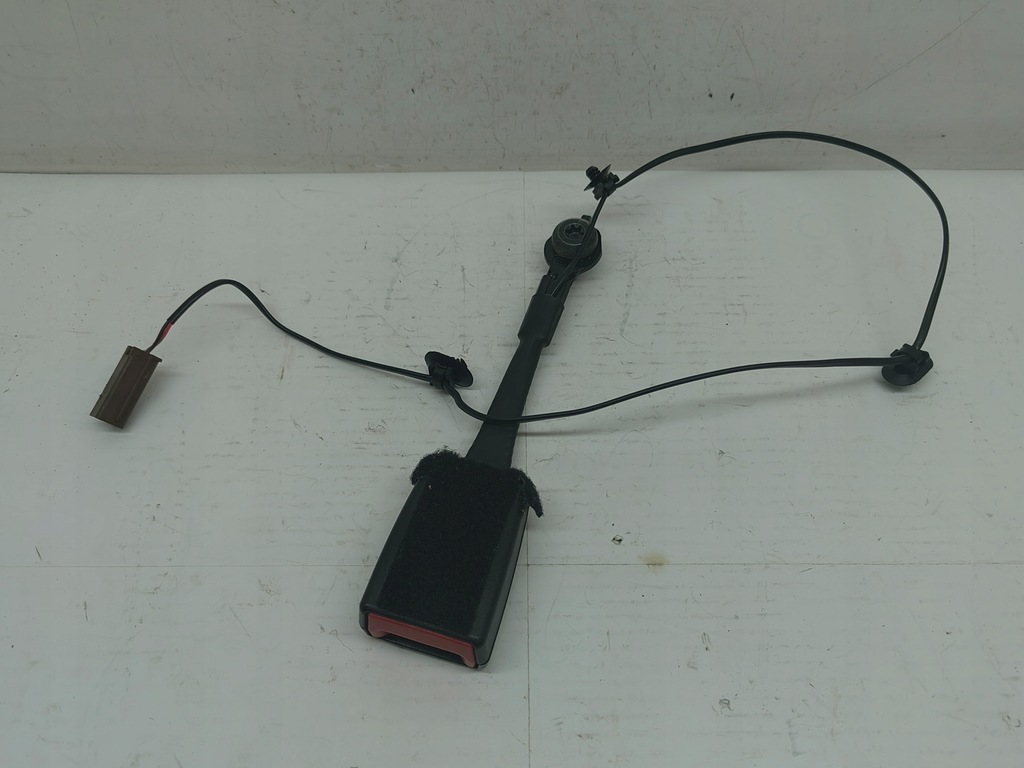 фото №1, Ford fiesta mk8 1.0 клипса поперечина левый перед