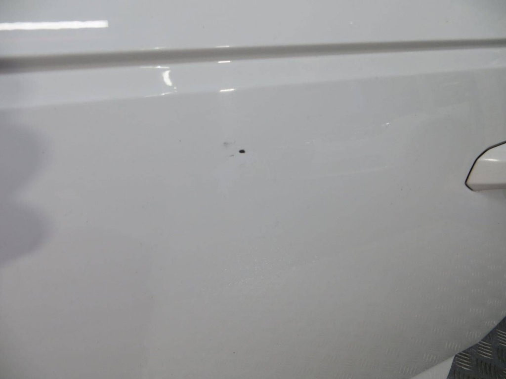 Audi a4 b9 дверь левый перед ly9c 14- Недорого