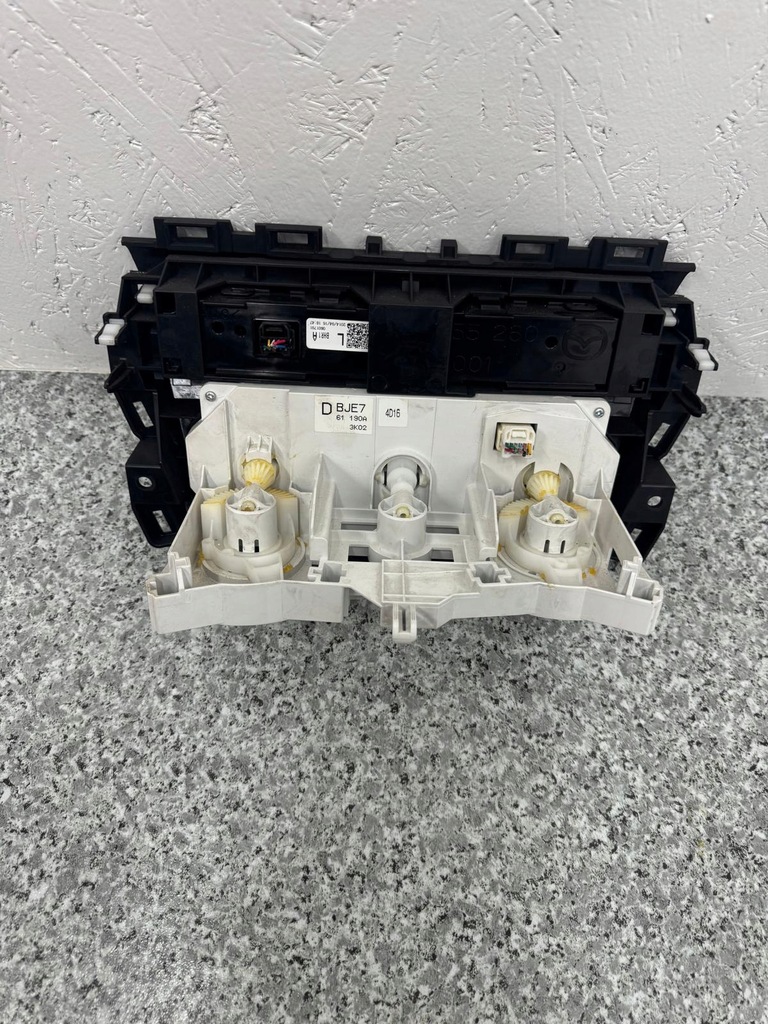 фото №6, Панель обдув кондиционера mazda 3 bm 2013-2017