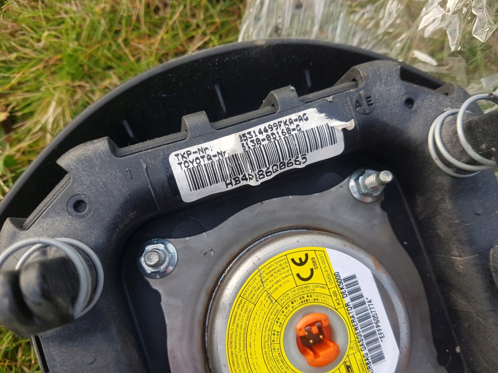 фото №7, Toyota yaris ii 2005-2011 консоль подушка безопасности