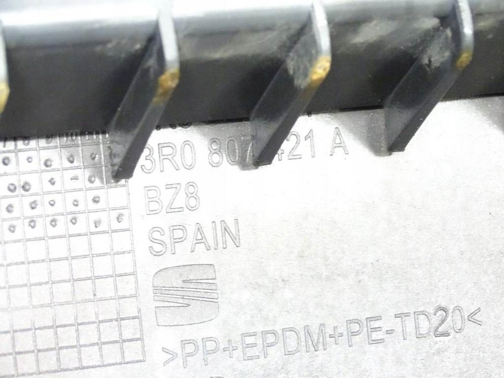 фото №11, Бампер задня задній + pdc seat exeo 3r sedan 2008-2013 - lz9y