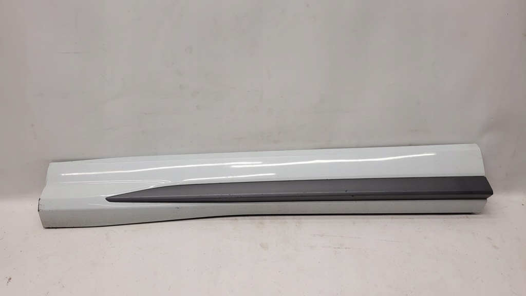 фото №1, Audi q3 ii 83a 18r- молдинг боковая дверь левая перед