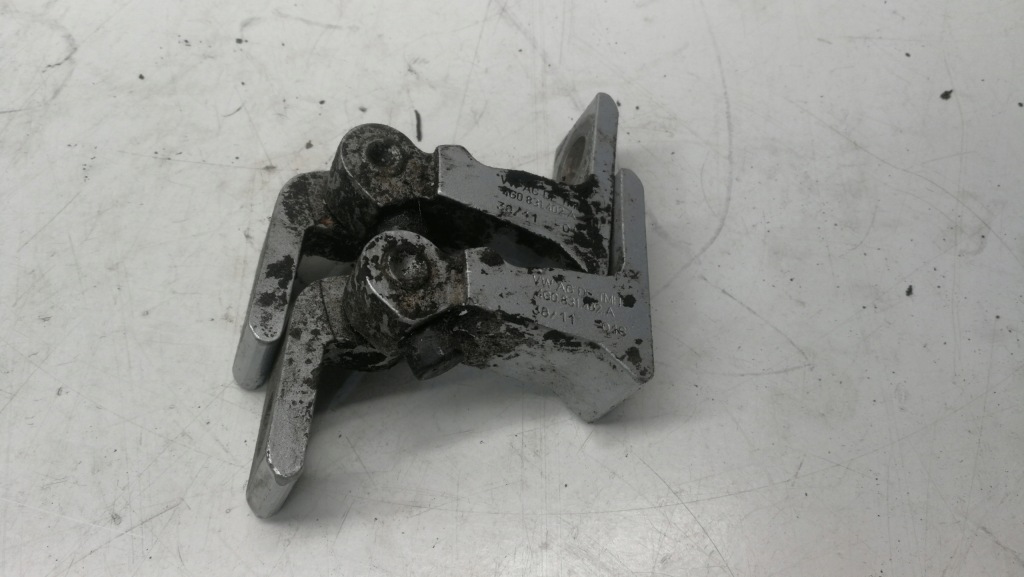 фото №1, Audi оригінальний номер 4g0831402a петля двері