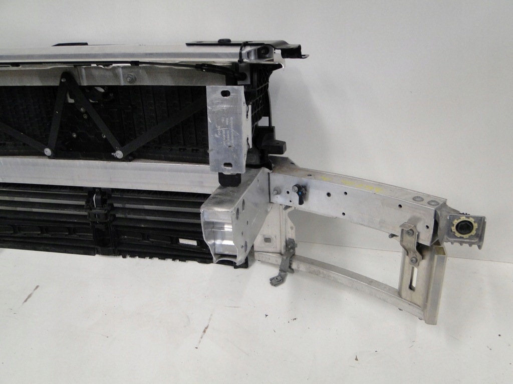 фото №7, Mercedes pas передний усилитель перед c klasa 206 w206 a2066201400