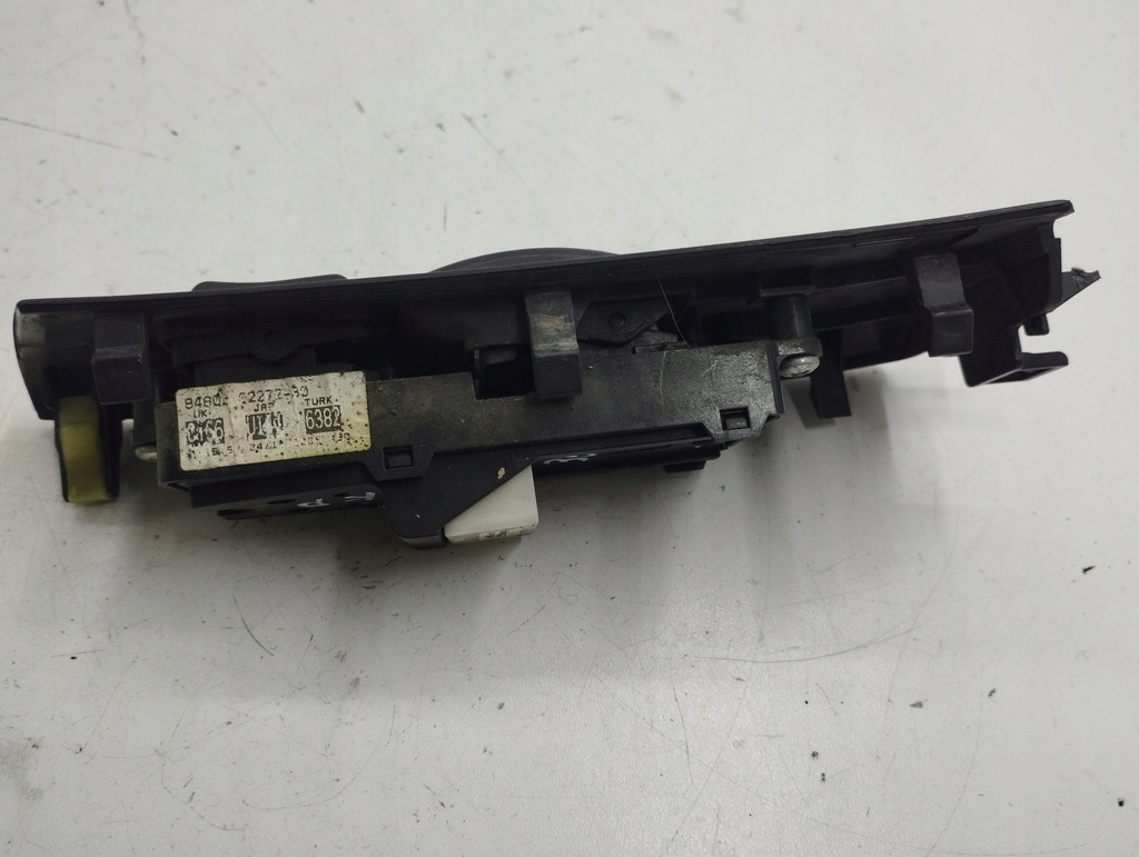 фото №7, Toyota corolla e120 e130 2006 панели управление, переключатели