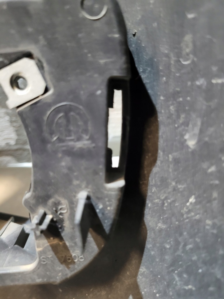 фото №11, Бампер перед передний jeep renegade 2014- bez pdc