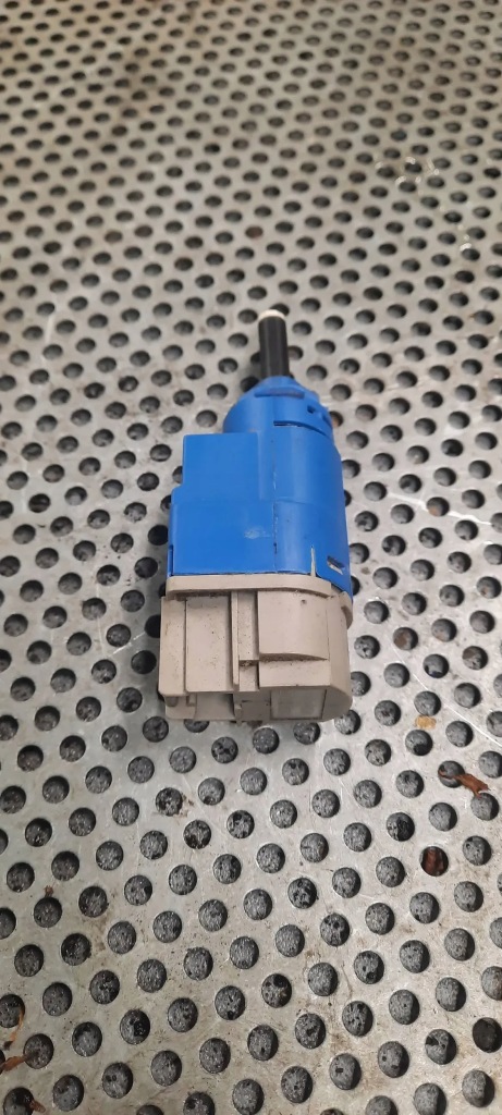 фото №1, Датчик положение педали сцепления 253255192r renault trafic