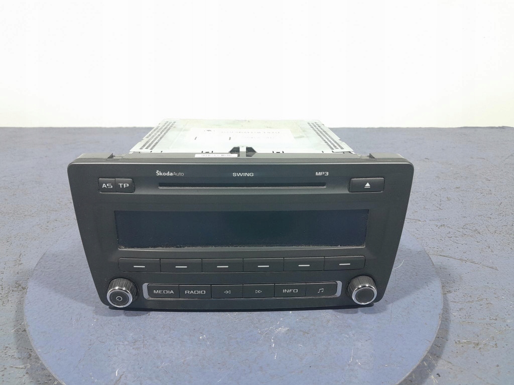 фото №1, Skoda octavia ii lift радио проигрыватель cd 1z0035161n