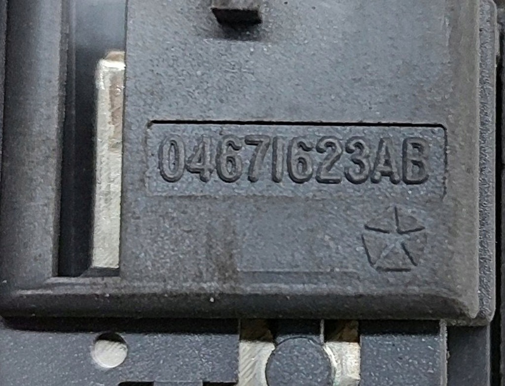 фото №7, Chrysler pt cruiser 2003 кнопка центрального замка