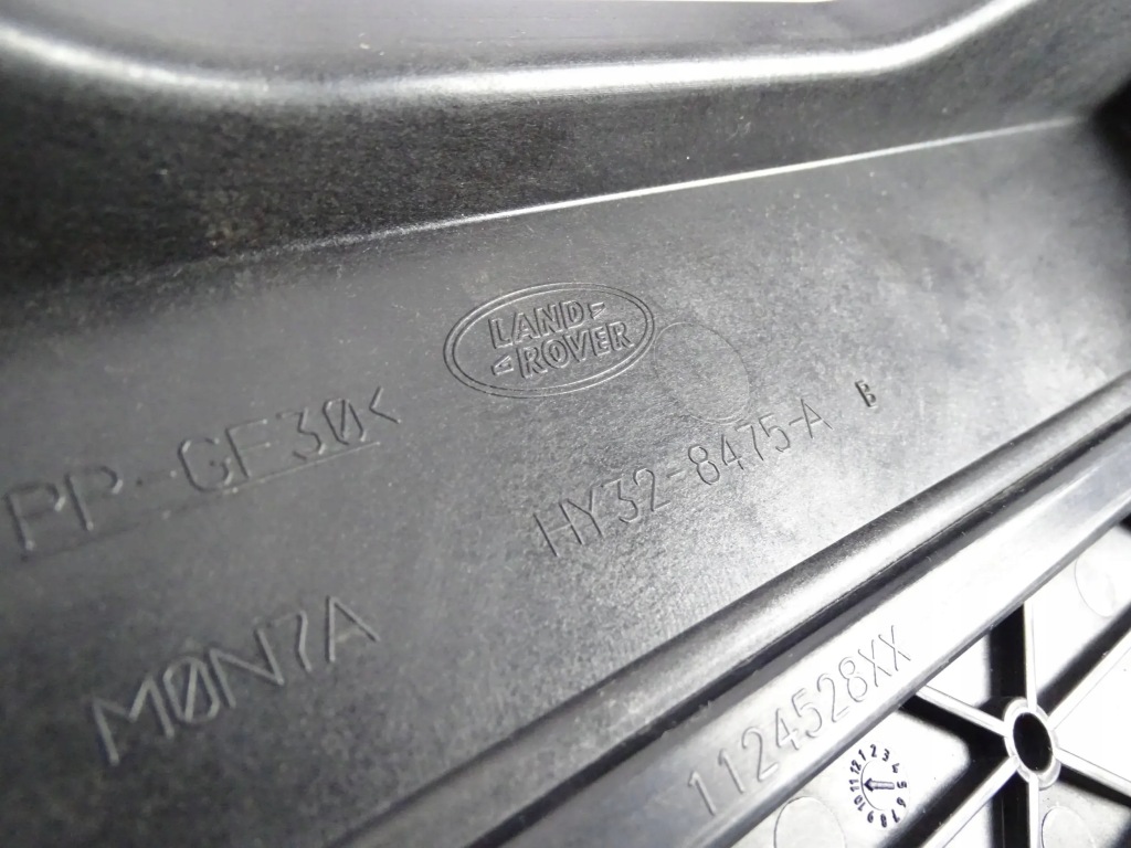 фото №7, Воздуховод воздуха land rover discovery v 5 l462 hy32-8475-a