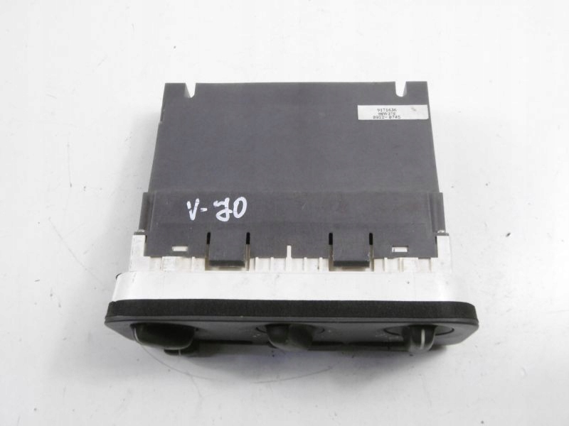 фото №11, Volvo v70 1 i typ l 96-00 панель обдув 9171636