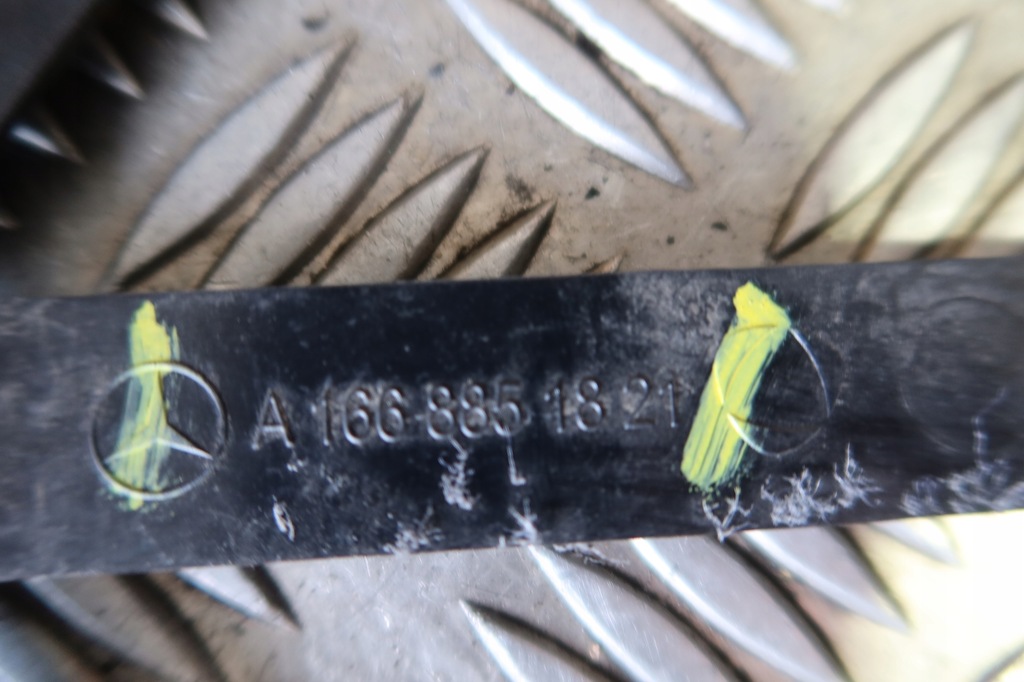 фото №8, Напрямна бампера правий задня mercedes gle a1668851821